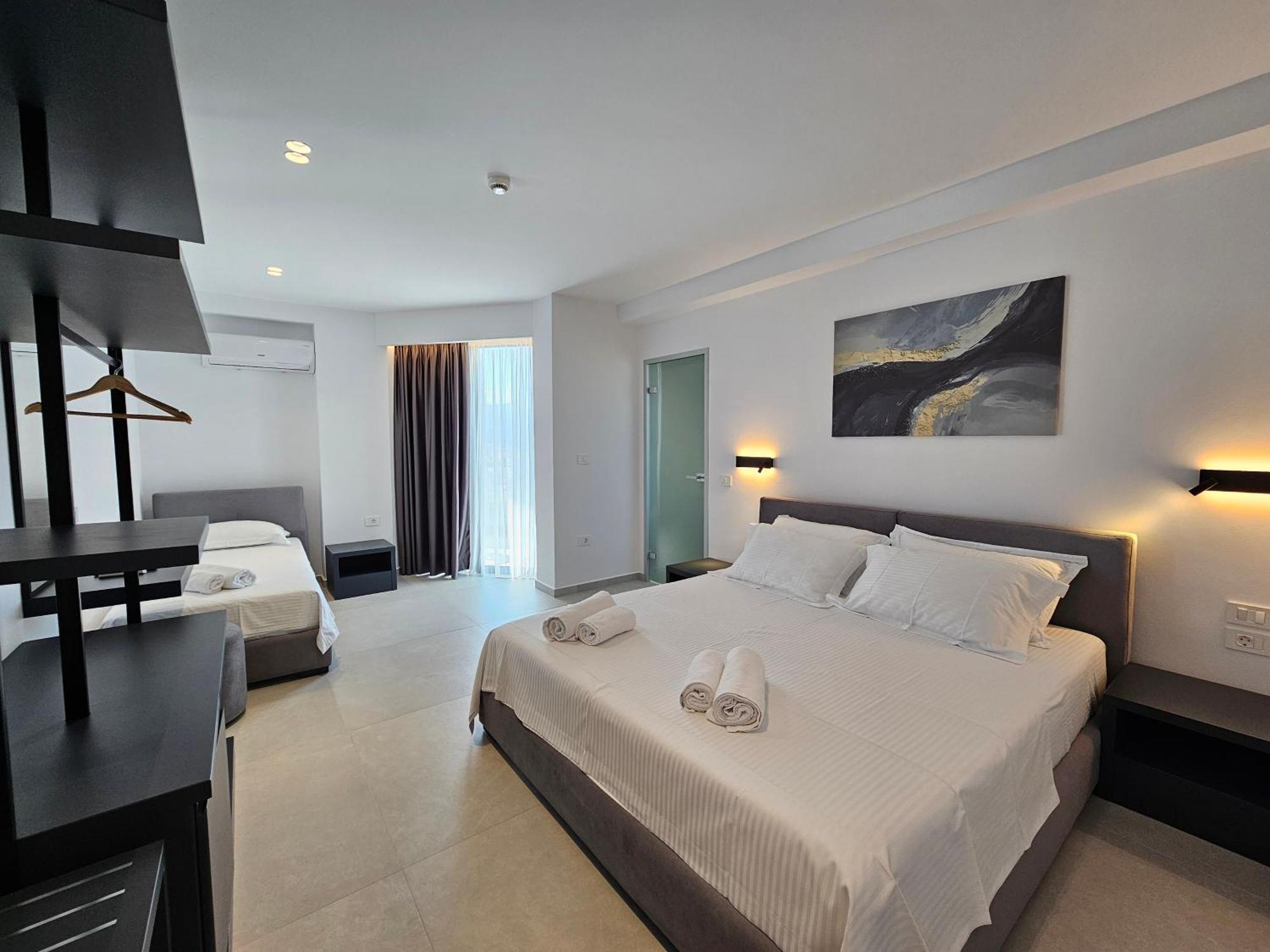 Adele Hotel Ksamil Bagian luar foto