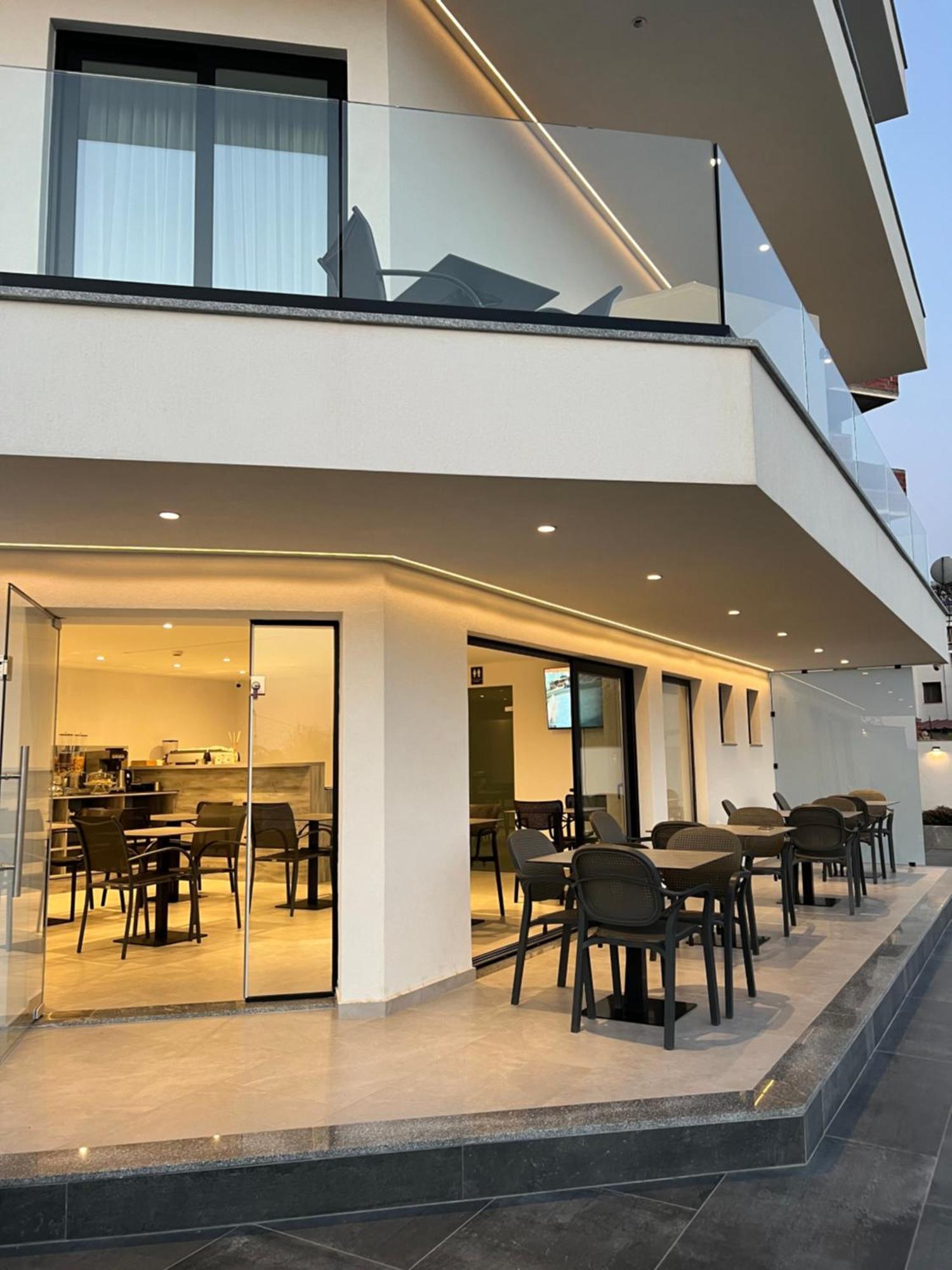 Adele Hotel Ksamil Bagian luar foto